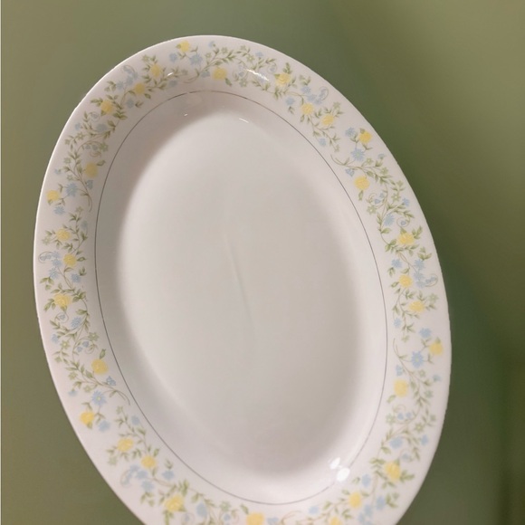 Vintage Other - 14” Vintage Discontinued Crown Ming Fine China Oval Serving Dish 🌼